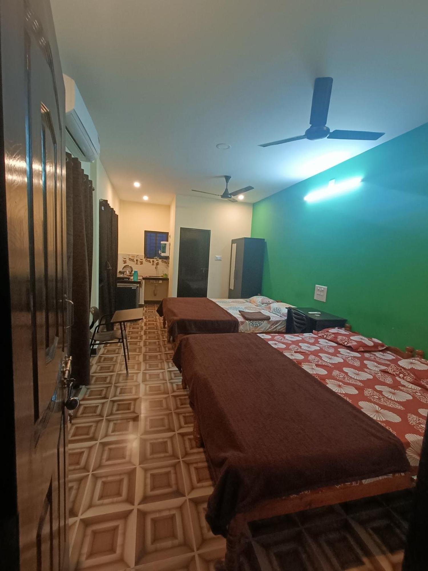 Maanyatha Home Stay Manipal Szoba fotó