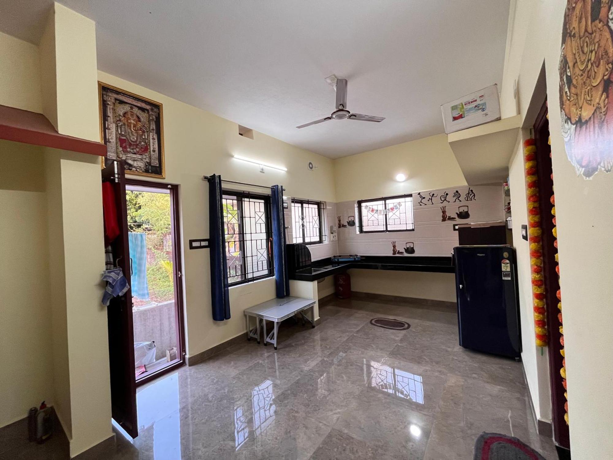 Maanyatha Home Stay Manipal Szoba fotó